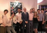 "中国男同志生活现状在China男同TV频道探讨"