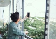 "2022年97个亚洲年轻人的自拍风采：纵览亚洲各地风情综合展示"