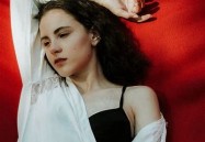 "现代女性大胆艺术照展现自信美丽"