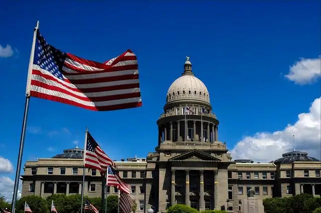 中方反制不到24小时,美国务院宣布反对,甩出三句话简直不可理喻_中方反制不到24小时,美国务院宣布反对,甩出三句话简直不可理喻_